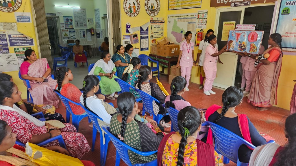 Maternal health education session with nursing students